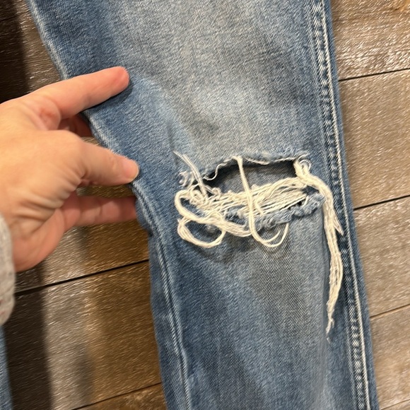 AMO Chloe Crop Girl Crush distressed buttonfly Jean size 26 - Picture 5 of 11